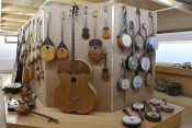 1+1 osoba ZDARMA na vstupné do expozice hudebních nástrojů 1+1 osoba ZDARMA na vstupné do expozice hudebních nástrojů